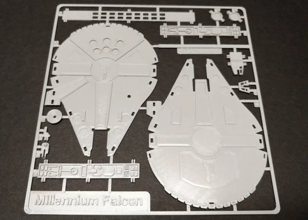 Millennium Falcon Kit Card